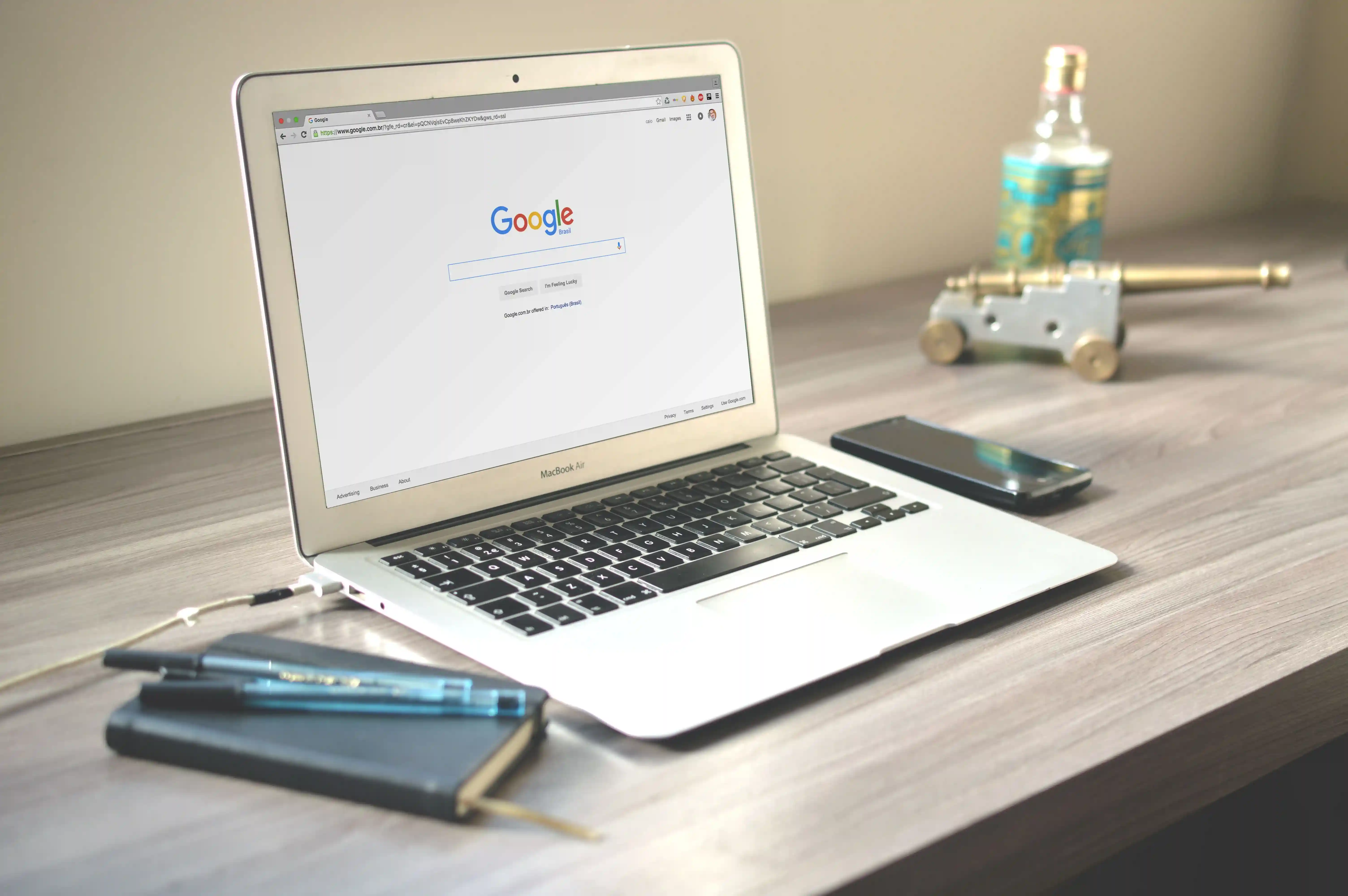 Perché i Tuoi Concorrenti Compaiono Prima di Te su Google?